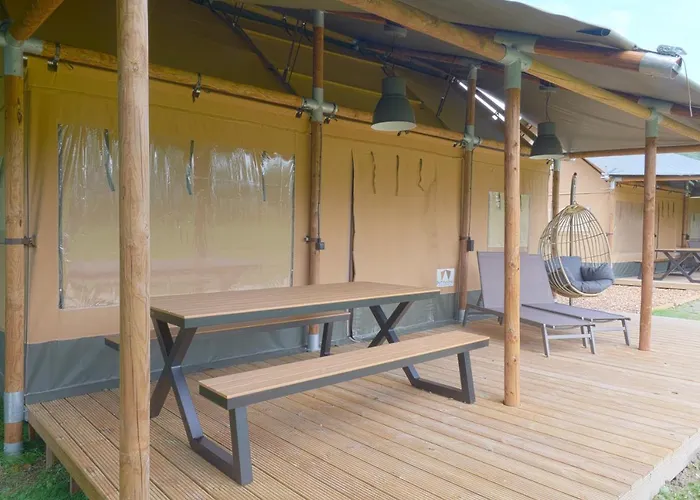 Nomad Οργανωμένο κάμπινγκ